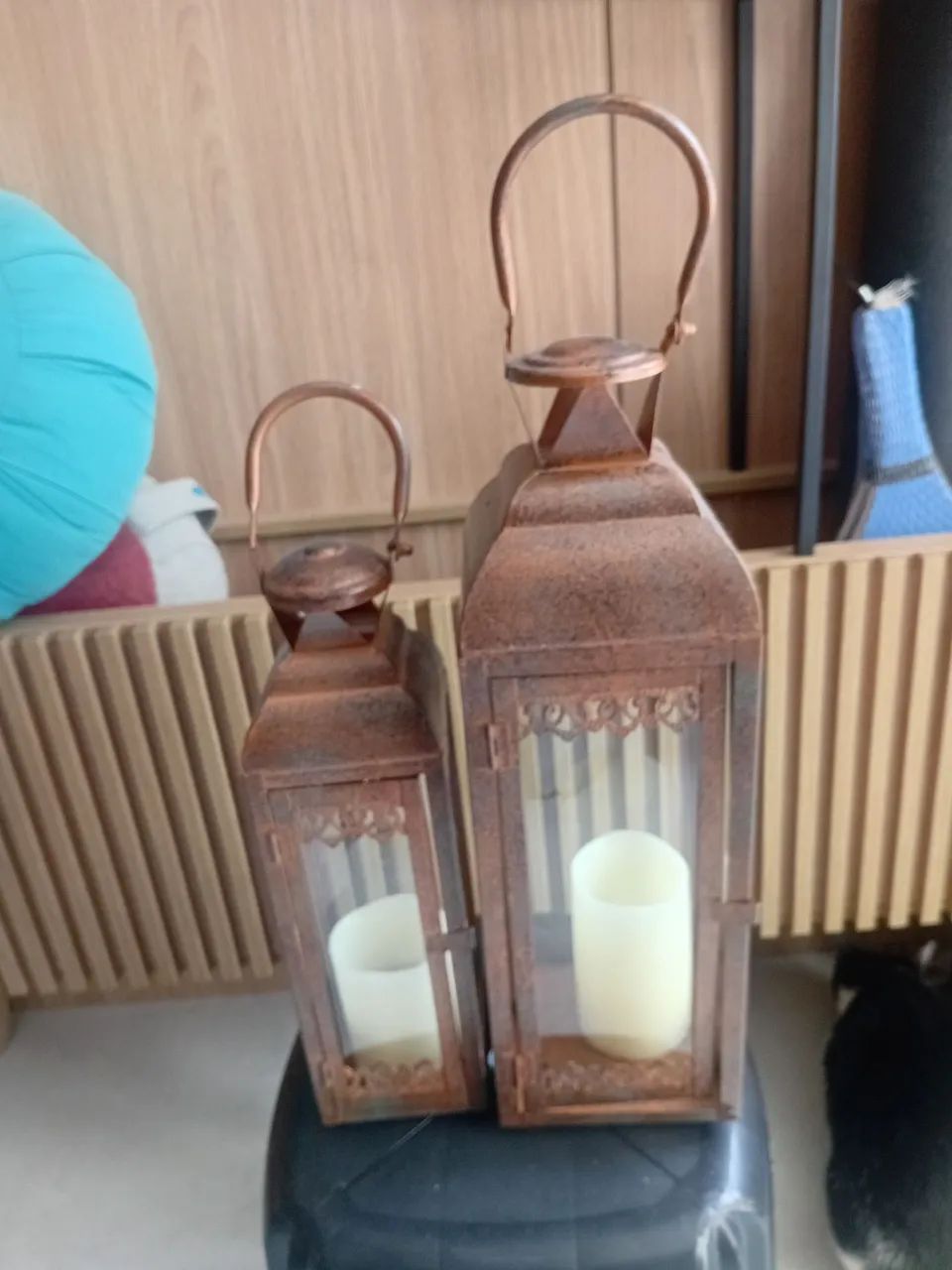 Par de luminárias de cobre .uma 36 cm e outra 45cm 