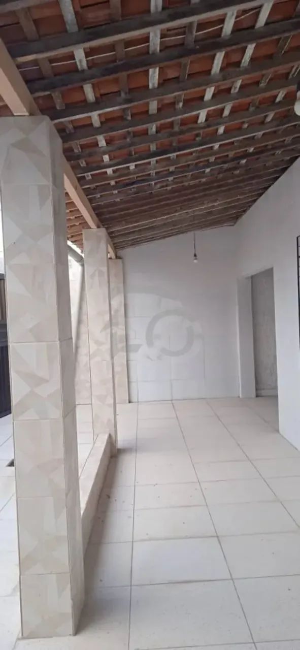 Casa de 250m² no Bairro Aeroporto com 4 Quartos, Quintal, Varanda e Mais - Foto 3