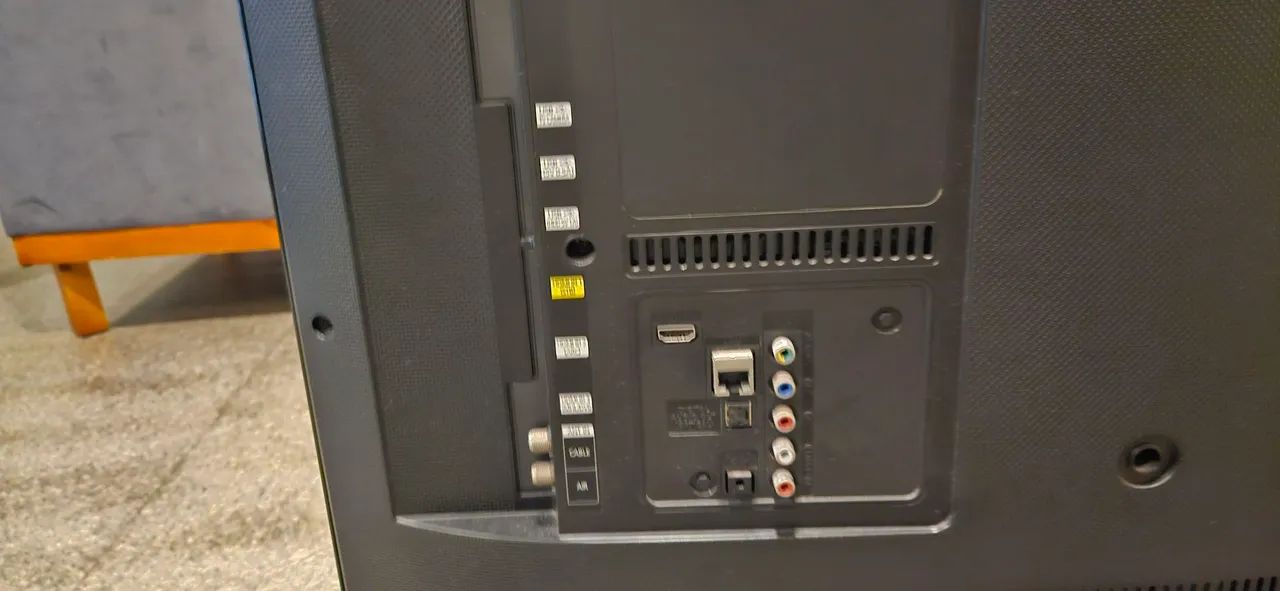 TV Samsung 43 polegadas obs a imagem sumiu do nada so tem som  - Foto 4