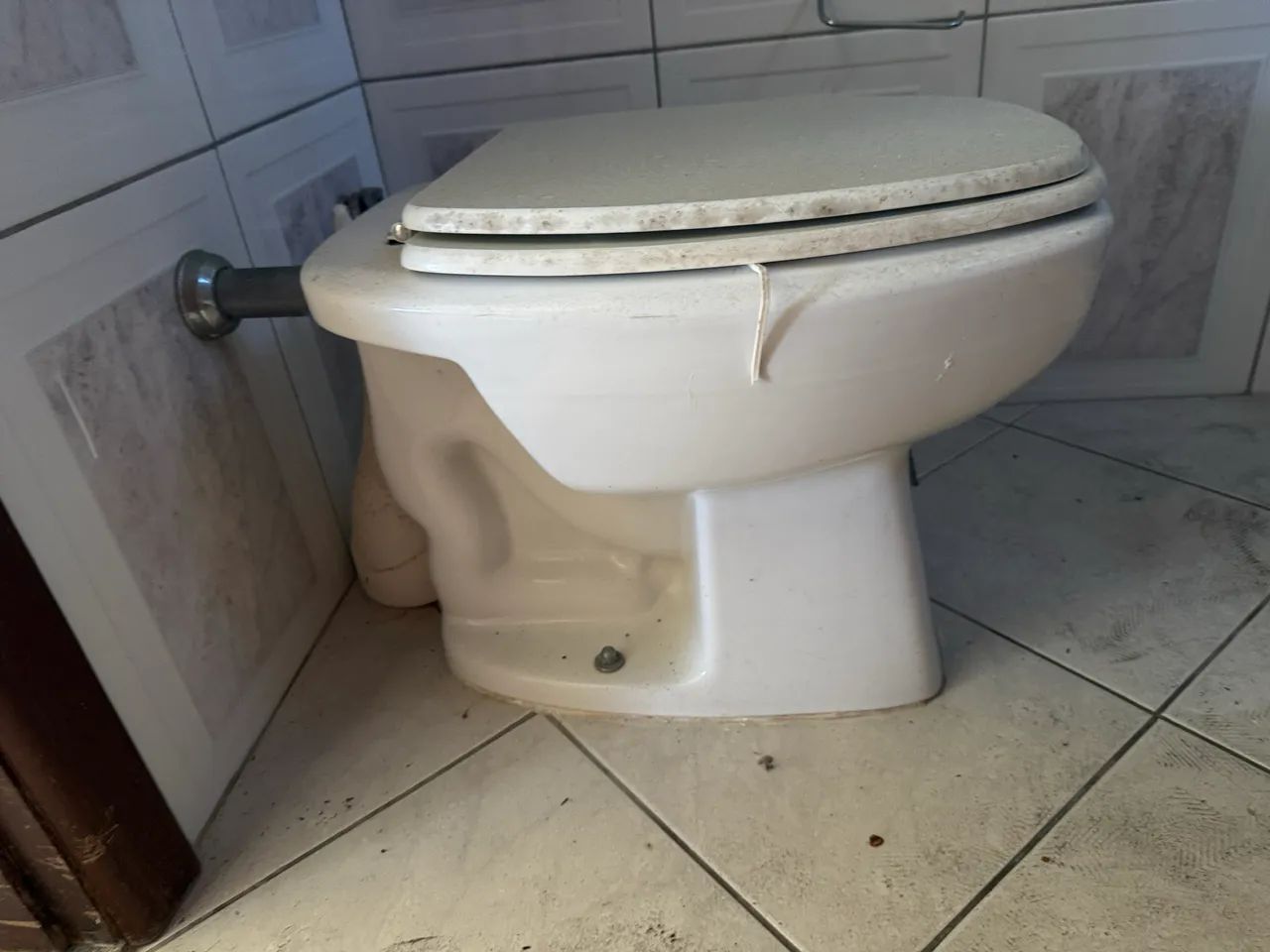 2 Toilets