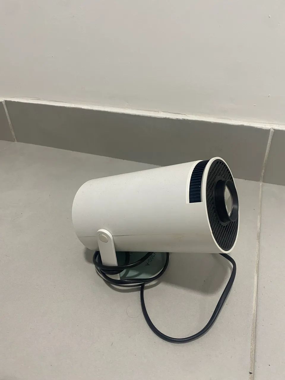 MINI PROJETOR HY300 