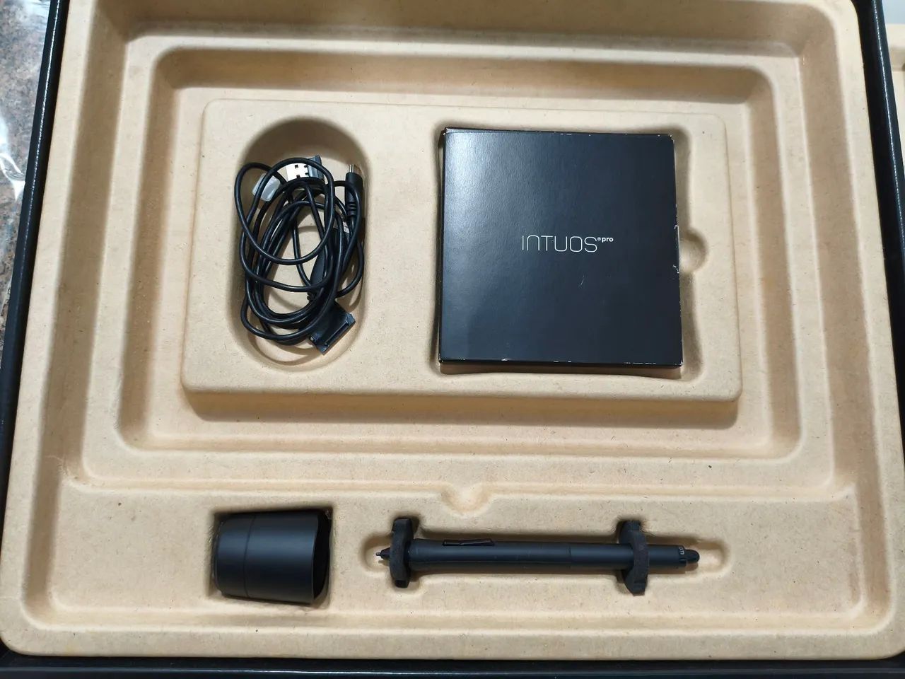 Mesa digitalizadora intuos pro pth651L - Foto 2