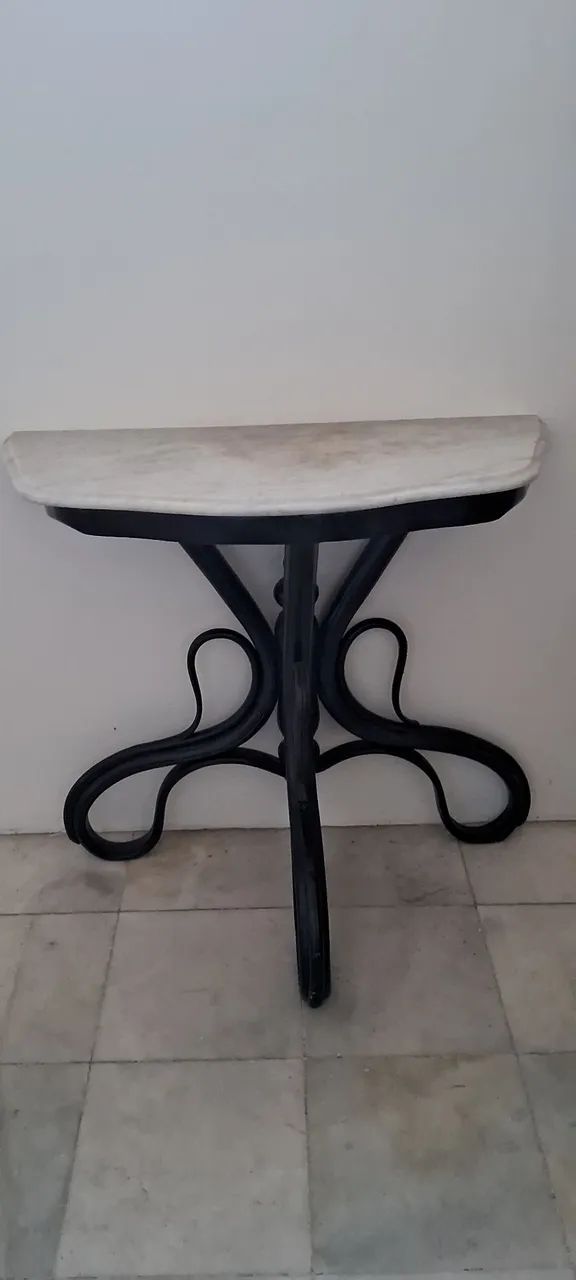 Aparador Meia Lua Mármore + Base Madeira Curva - Console de Entrada