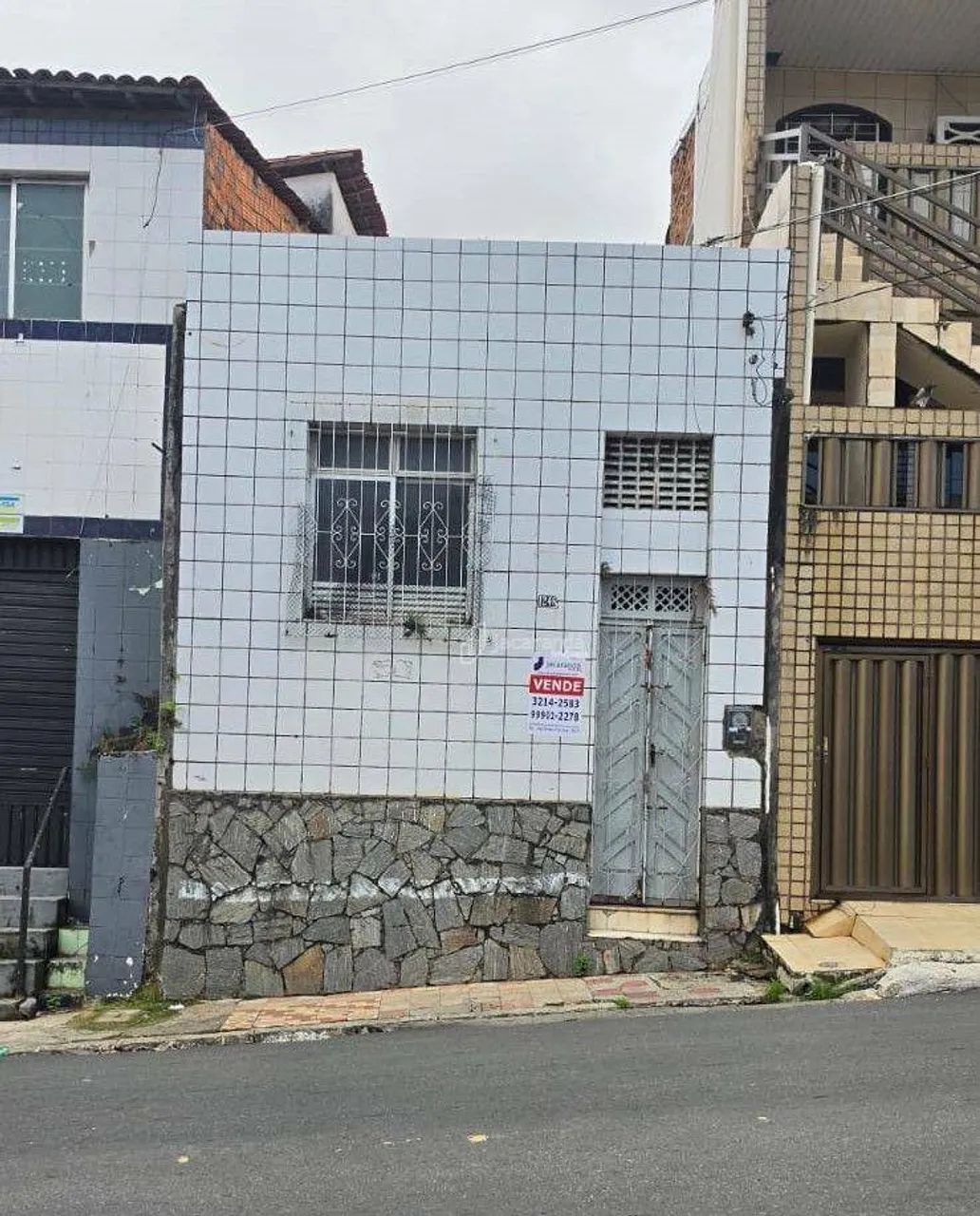 CASA RUA LARANJEIRAS