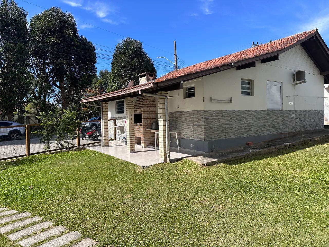 Aluguel por temporada no centro de Garopaba