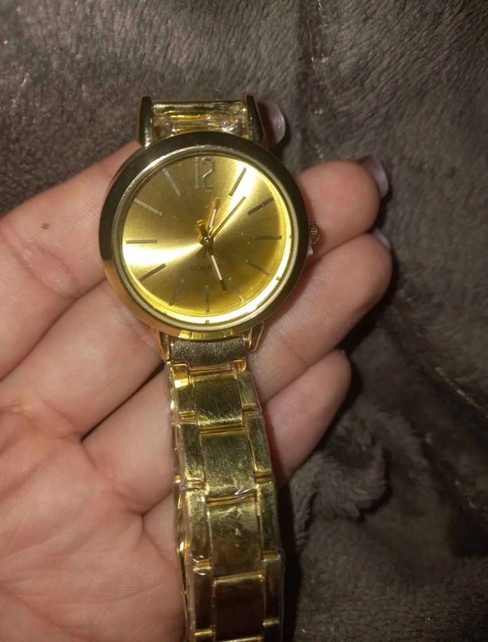 Relógio dourado novo resistente a água  - Foto 2