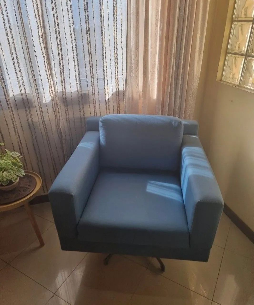 2 poltronas decorativas giratória  - Foto 3