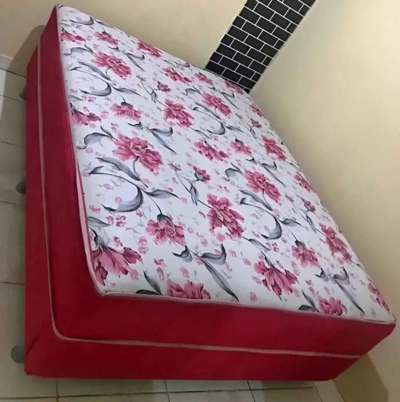 Camas de casal com ou sem cabeceira
