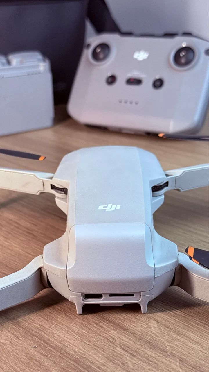 Drone DJI Mini 2 - Combo Fly More - Foto 3