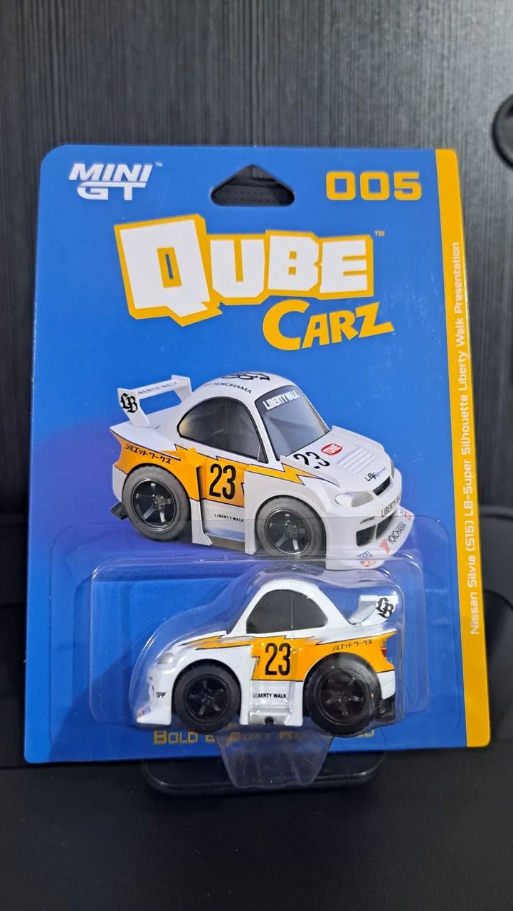 MINI GT Tooned Qube Carz 005 Nissan Silvia S15 (Lacrada) - Hobbies