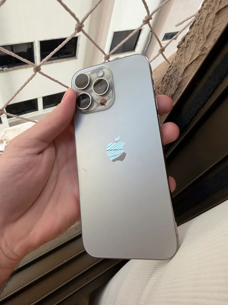 iPhone 16 Pro Max 256 - 1 ano de uso  - Foto 4