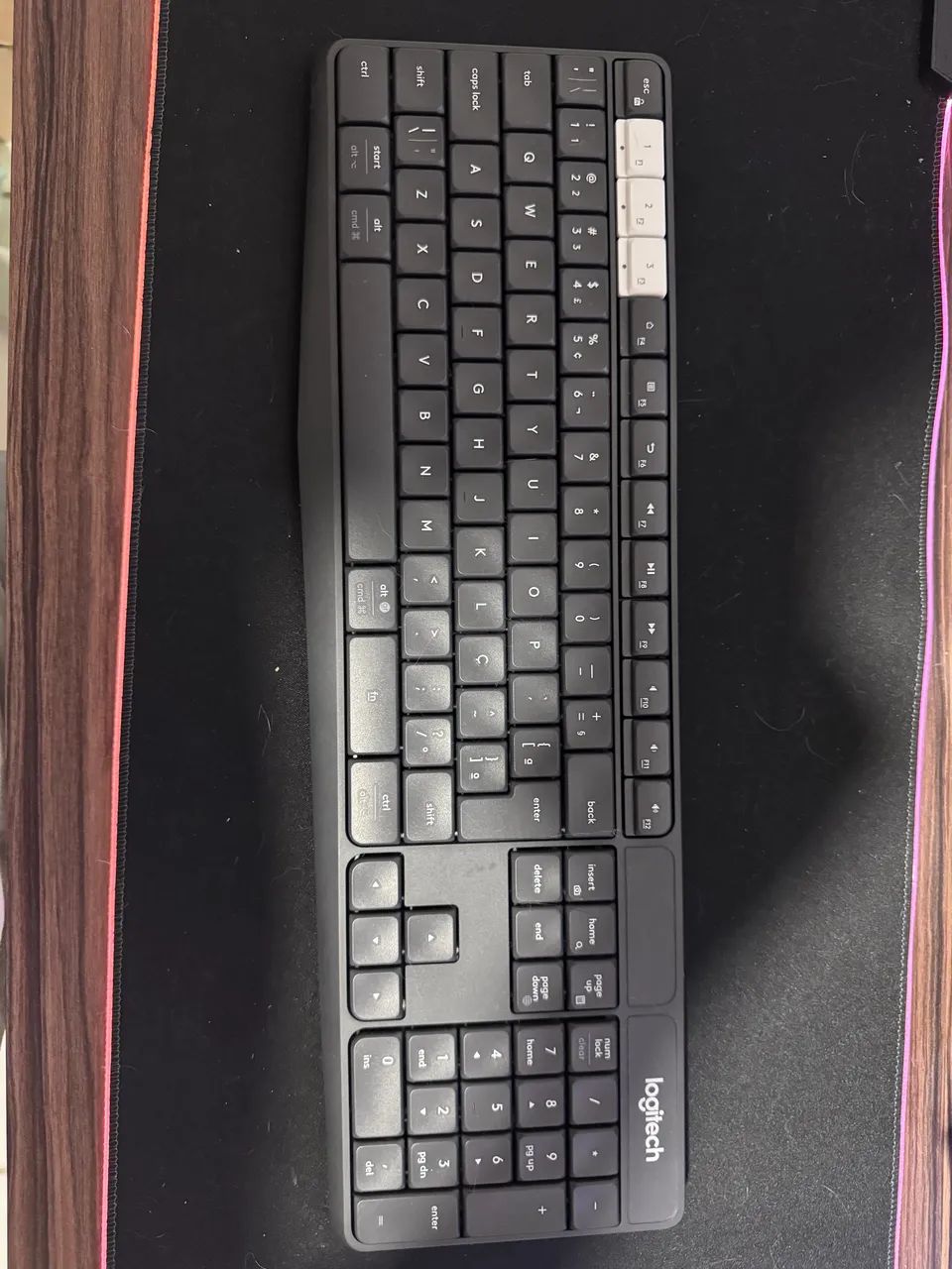 Teclado logitech K375s controla 3 dispositivos Bluetooth e Unifying