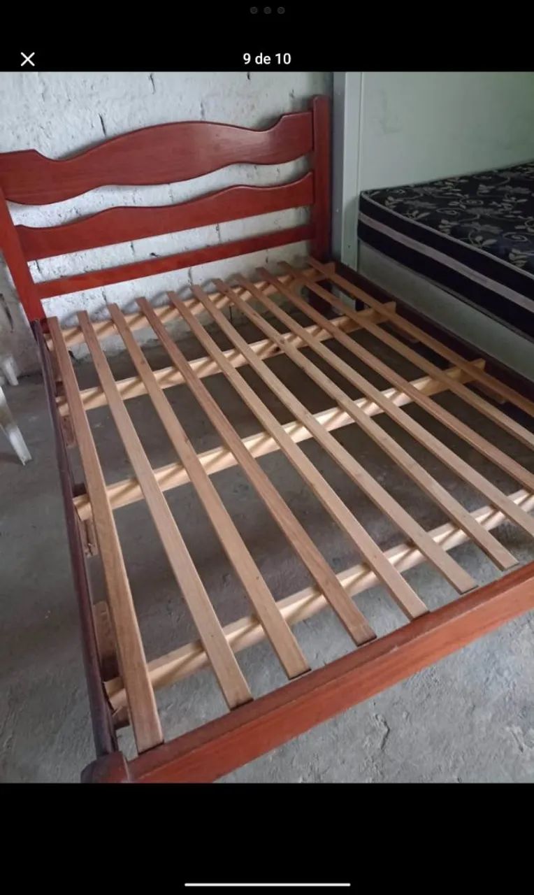 Cama de madeira casal 