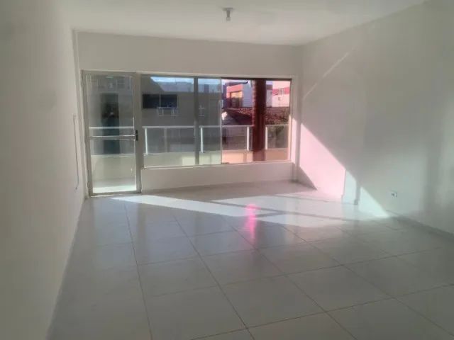 Sala grande no primeiro em Jardim Atlantico Olinda