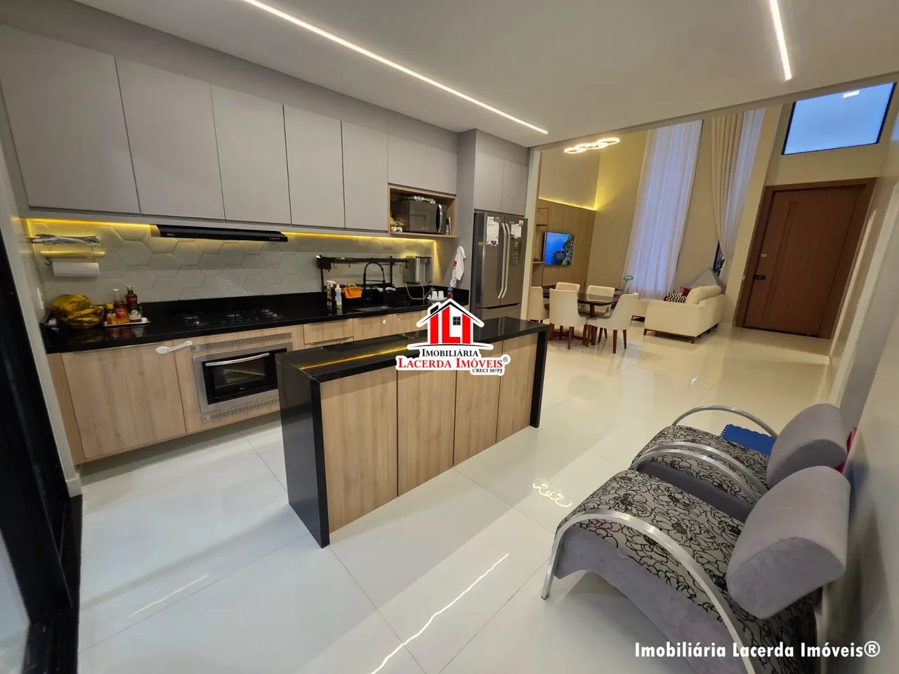 Casa térrea com 3 suítes Espaço gourmet e piscina! - Foto 3