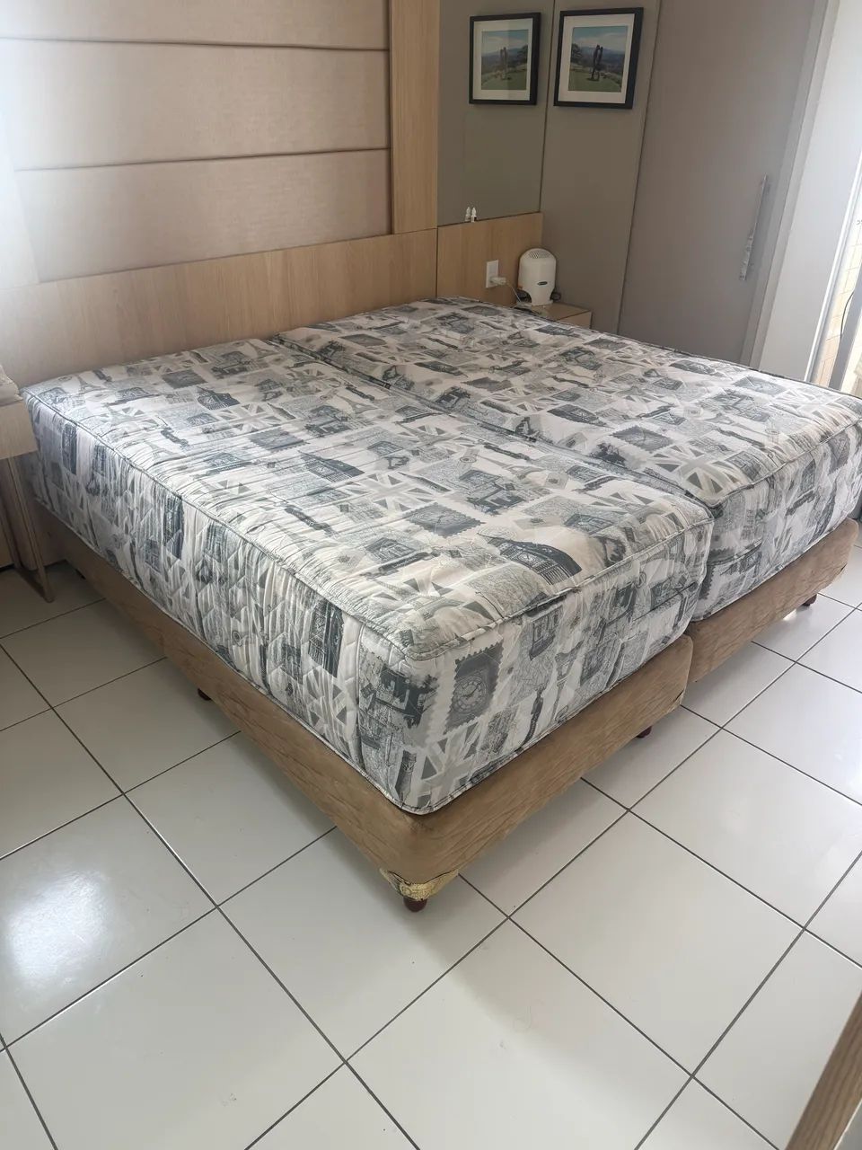 Cama king ou 2 camas solteirão. 
