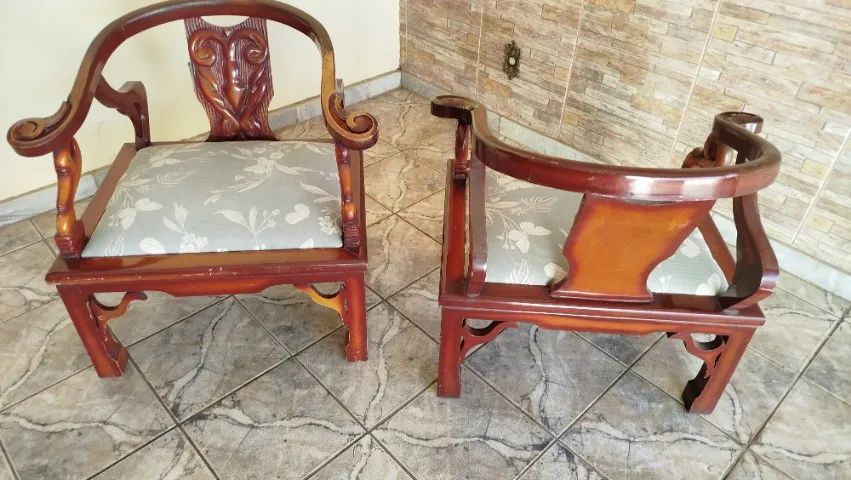 Cadeiras Antigas - Foto 3