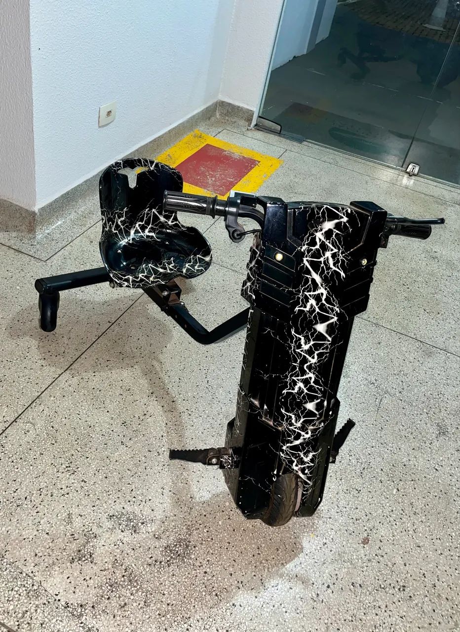 Triciclo elétrico 