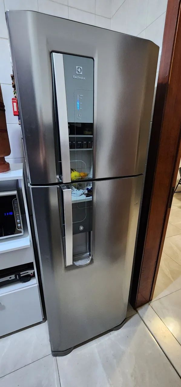 Geladeira Electrolux 382L