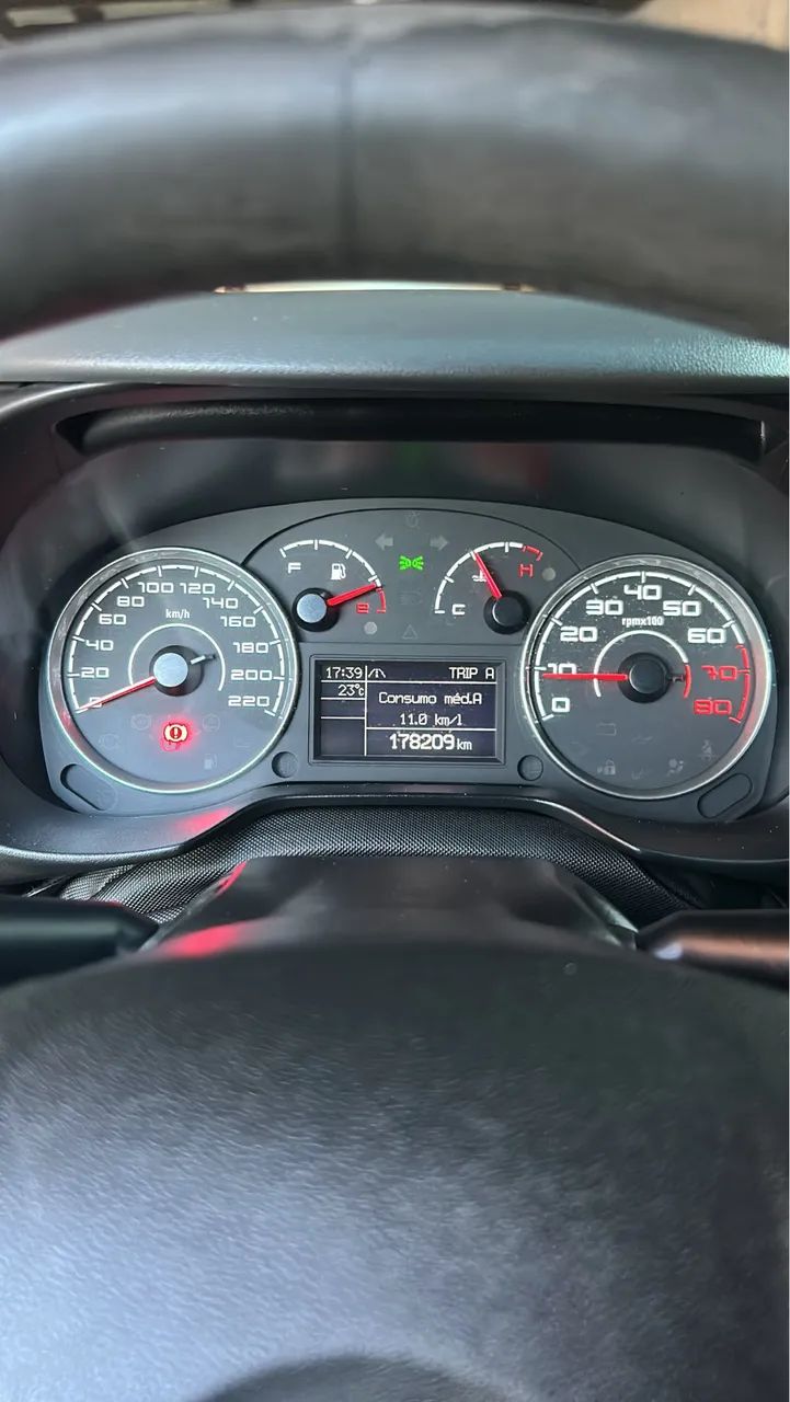 Fiat Punto Essence 1.6 Flex 16V 5P 2011 - Foto 2
