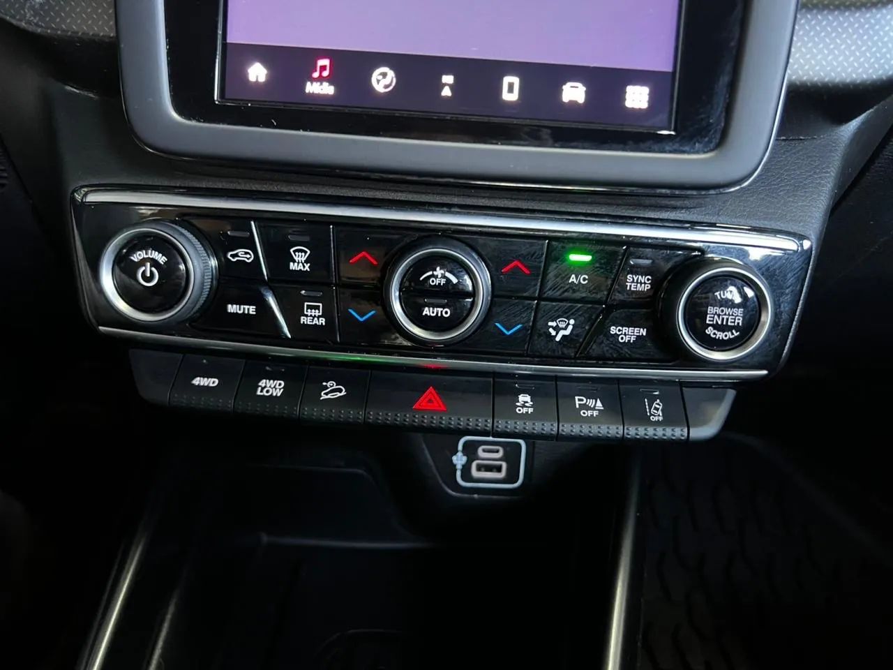 Fiat Toro Ultra 2.0 16V 4X4 Diesel AUT 2022 - Foto 9