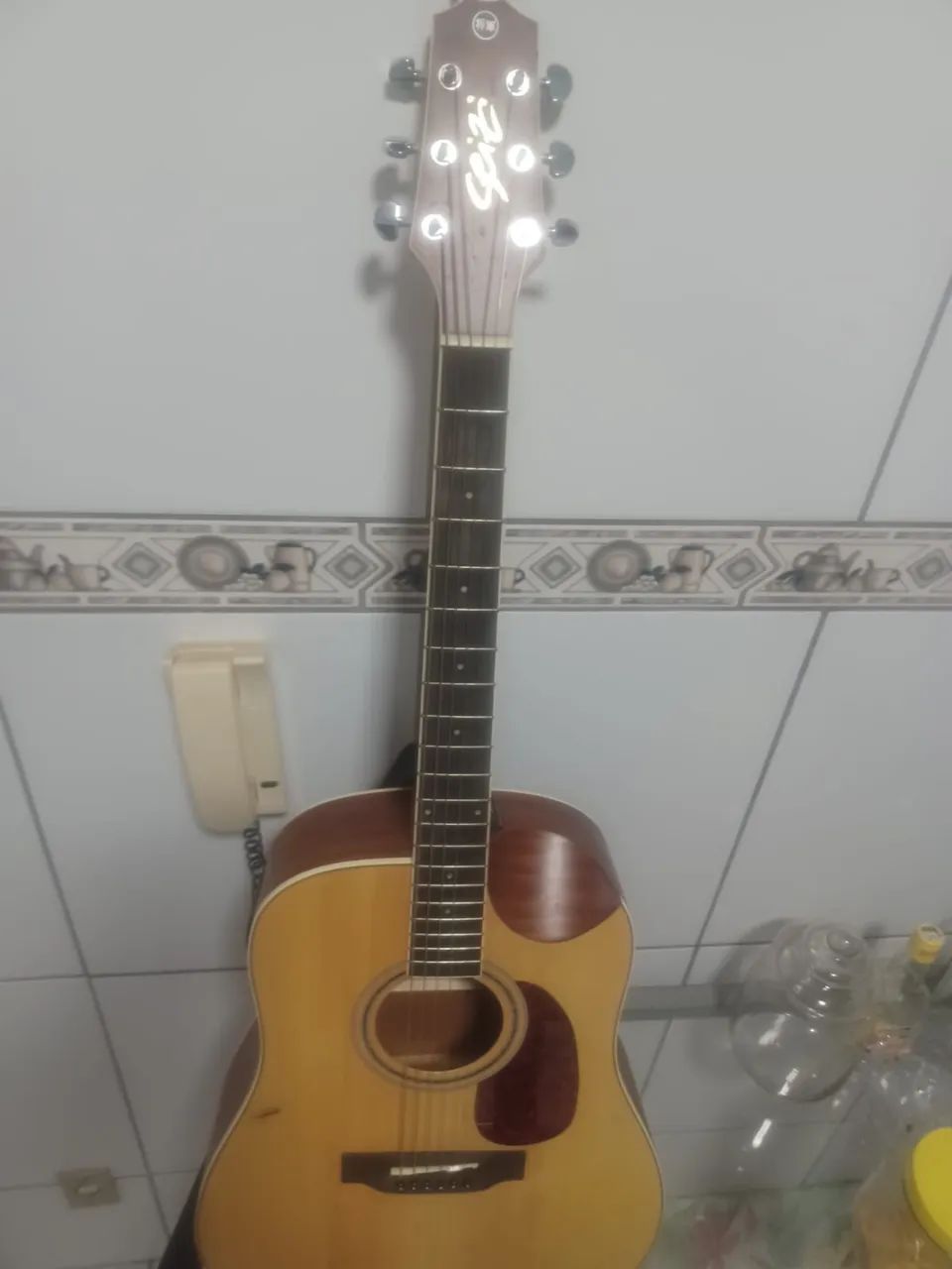 Vende-se violão profissional elétrico  - Foto 3