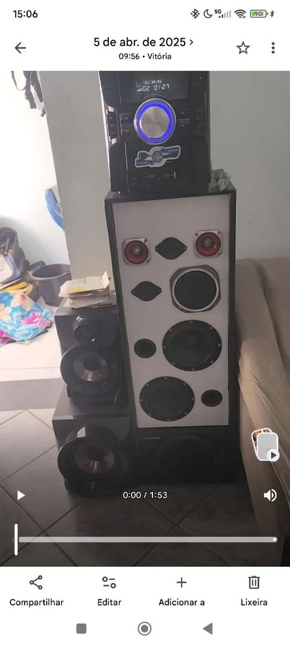 Som Philco com entrada pra um cd e caixa com um subway