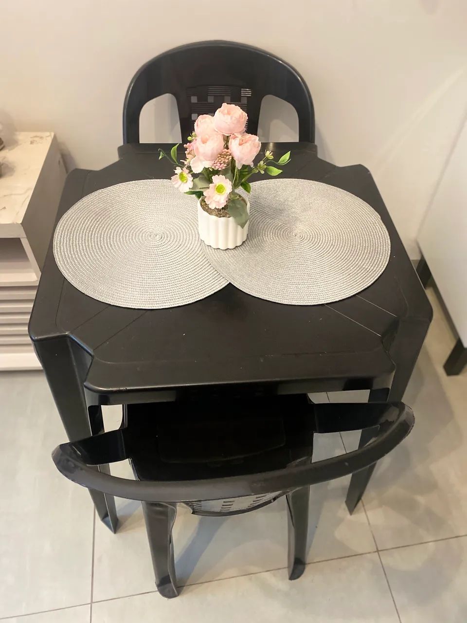 Conjunto de mesa com 2 cadeiras