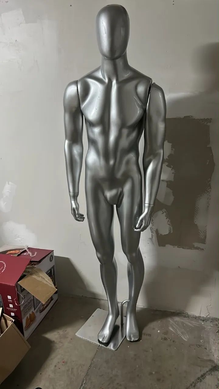 3 MANEQUINS - Foto 2
