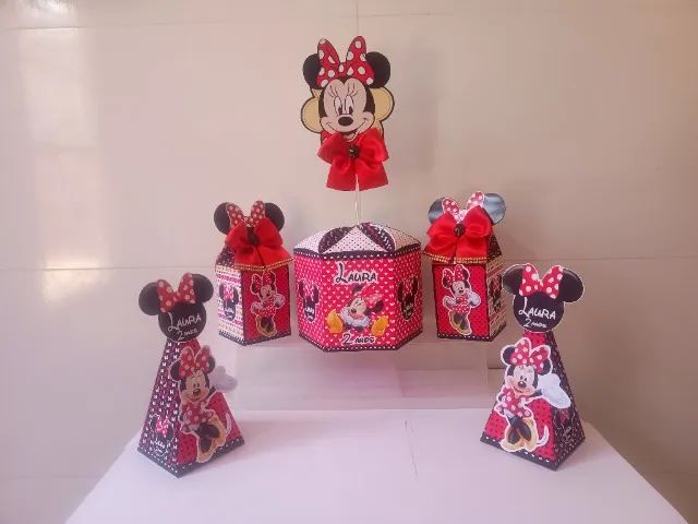 Personalizados lindos você encontra na @josy7festaspersonalizados 
