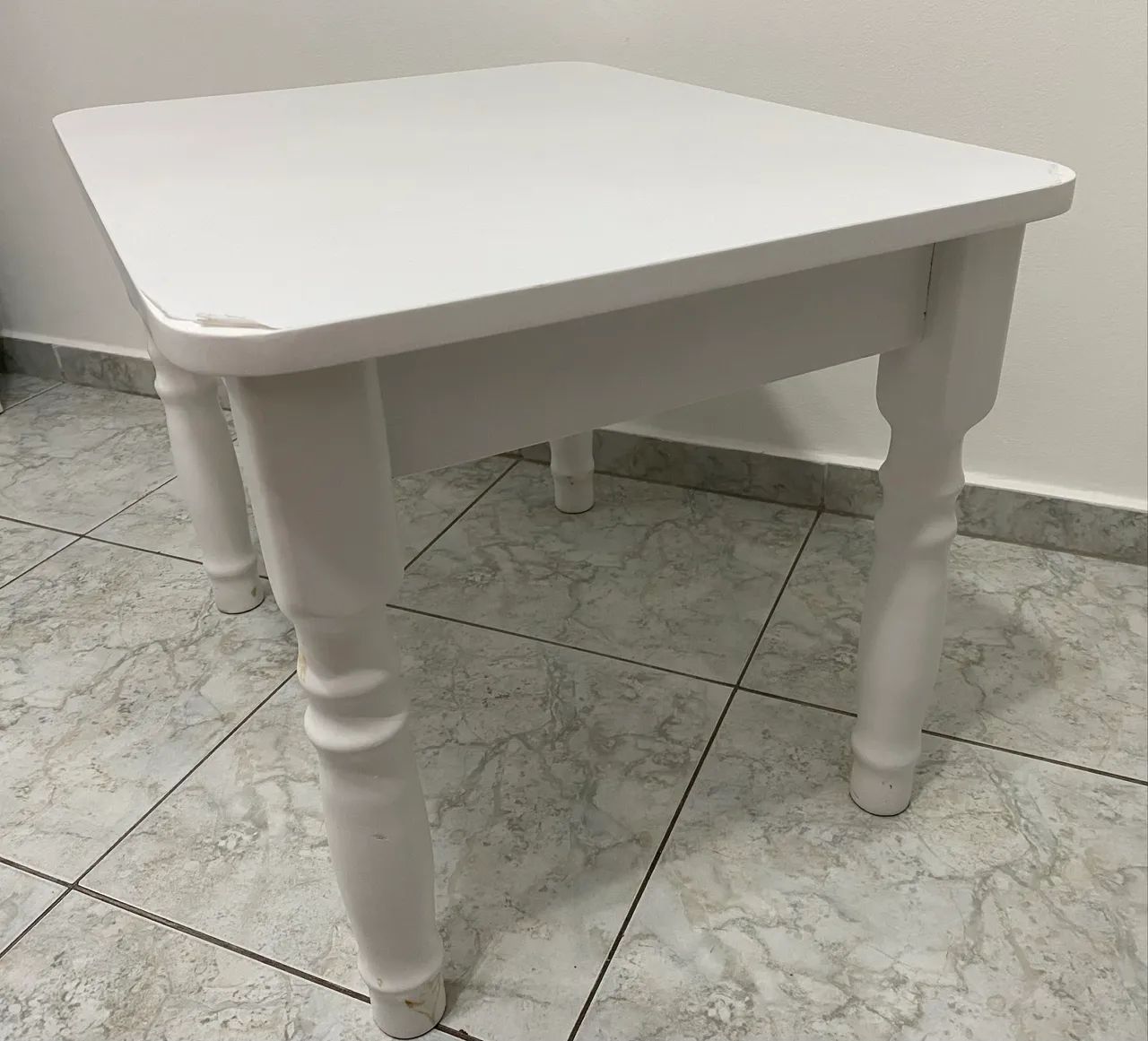 Table with children's chair65204505053313125
