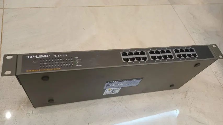 Switch Tp-link Tl-sf1024 24 Portas 10/100 Mbps Rack 19 (Usado)