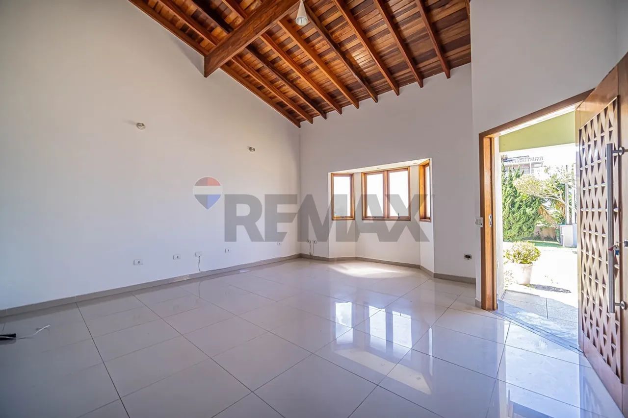 Casa estilo sobrado condominio Santa Adelia - Foto 4