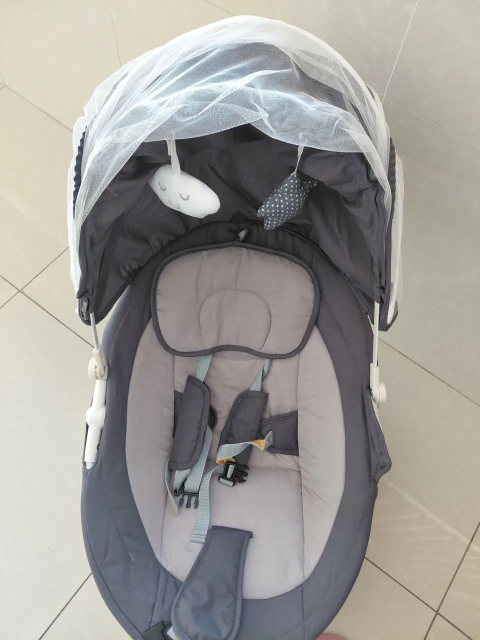 Vendo cadeirinha galzerano usada bivolt - Foto 4