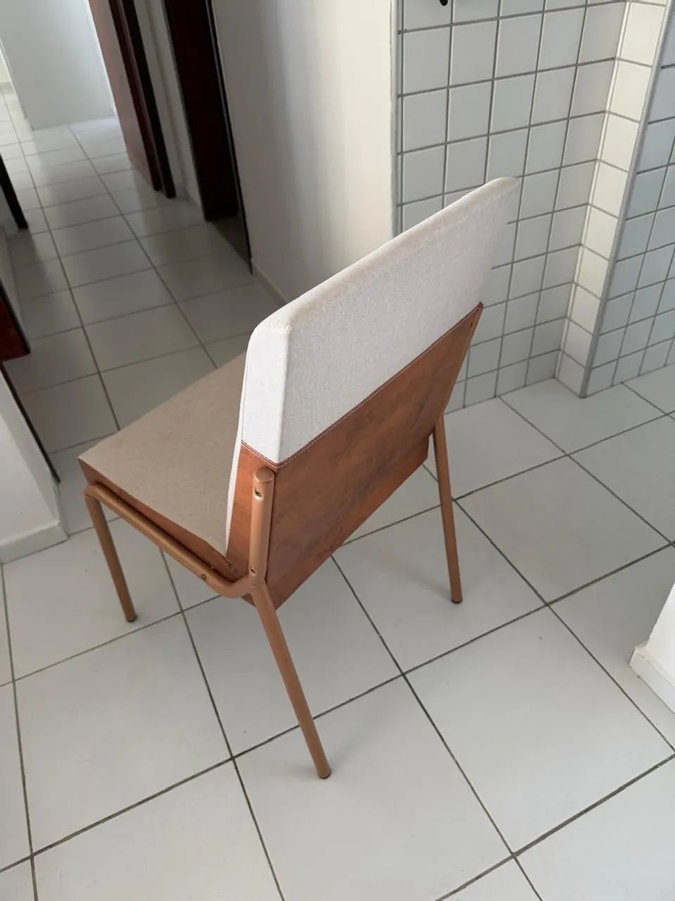 Mesa com 4 cadeiras  - Foto 4