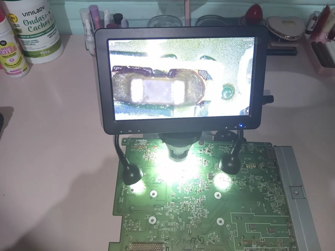 Microscopio digital para uso eletrônica.
