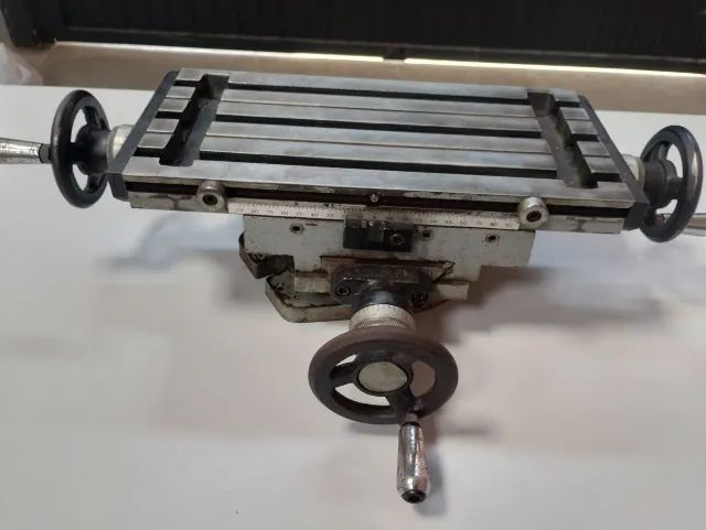 Mesa Coordenada com base giratória
