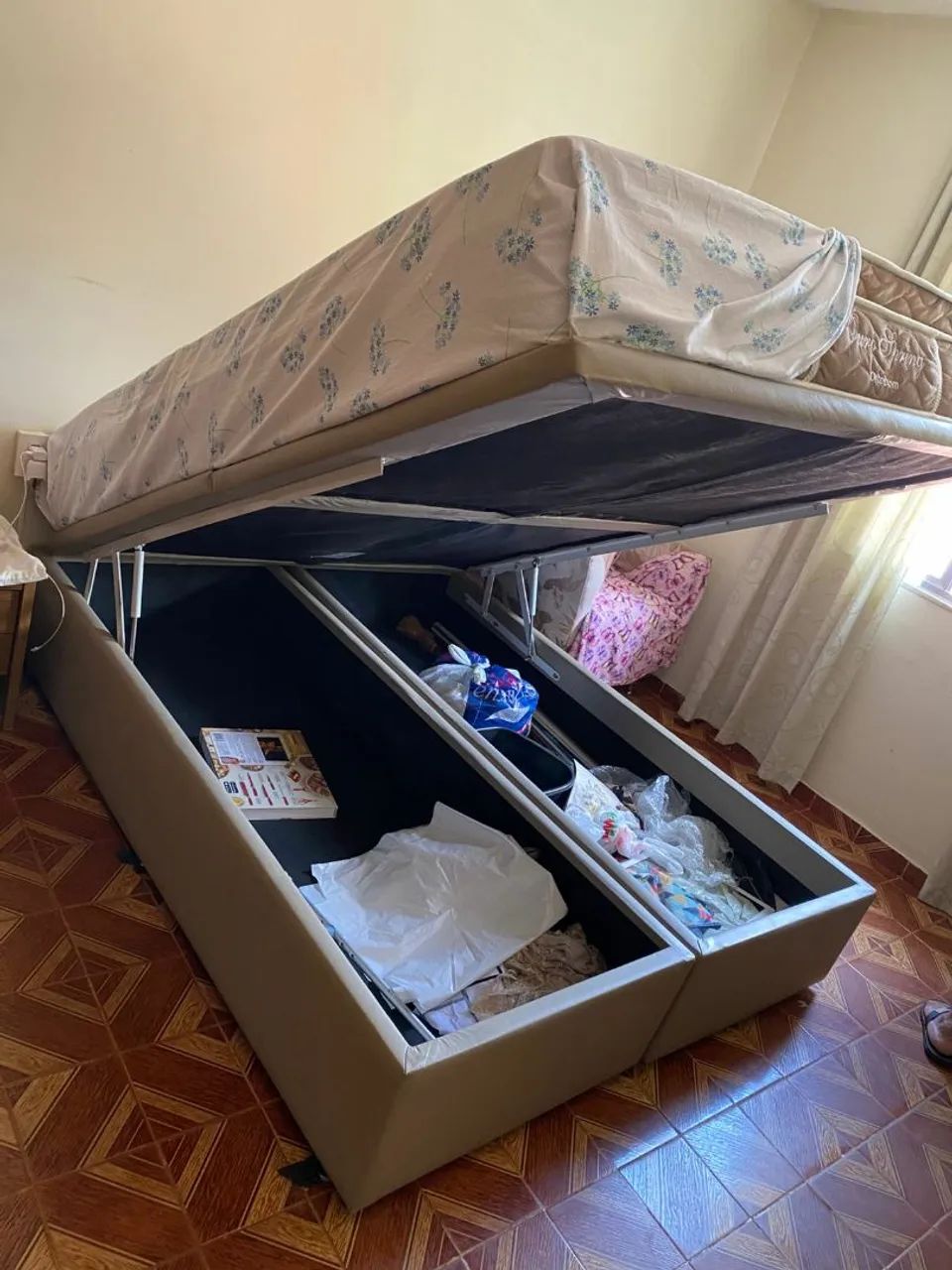 Cama box