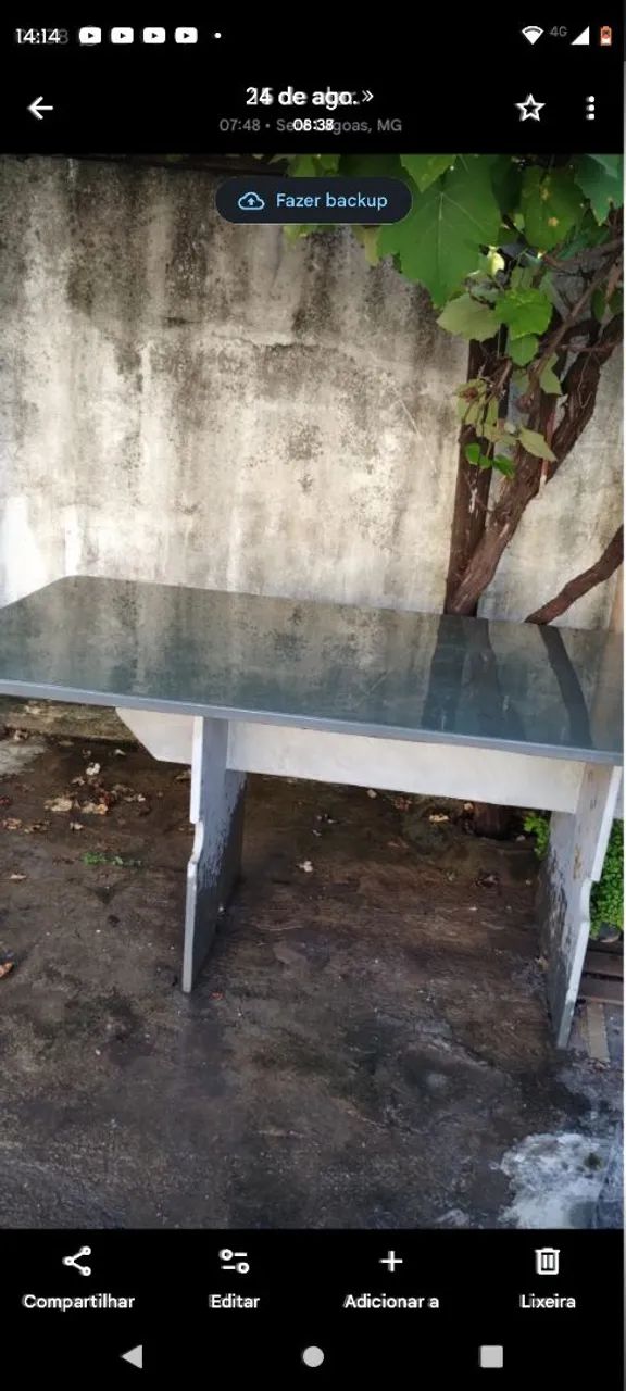 Mesa de ardósia.