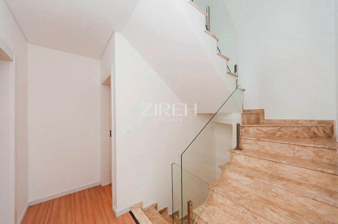 SOBRADO TRIPLEX PARA ALUGAR COM 3 QUARTOS E TERRAÇO NO VISTA ALEGRE - Foto 3