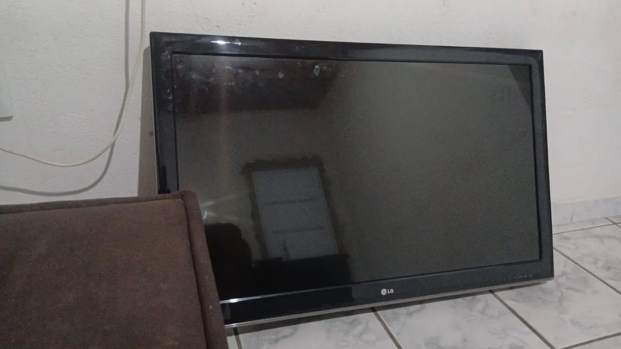 Tv 42 polegadas  não é smart funcionando perfeitamente 