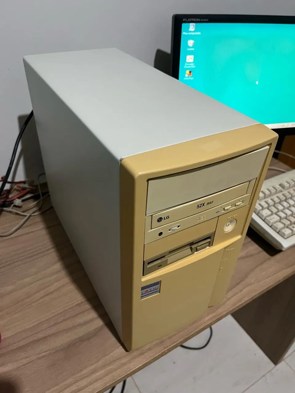 Lindo Gabinete CPU K6 2 450 Mhz, PC retrô - Foto 2