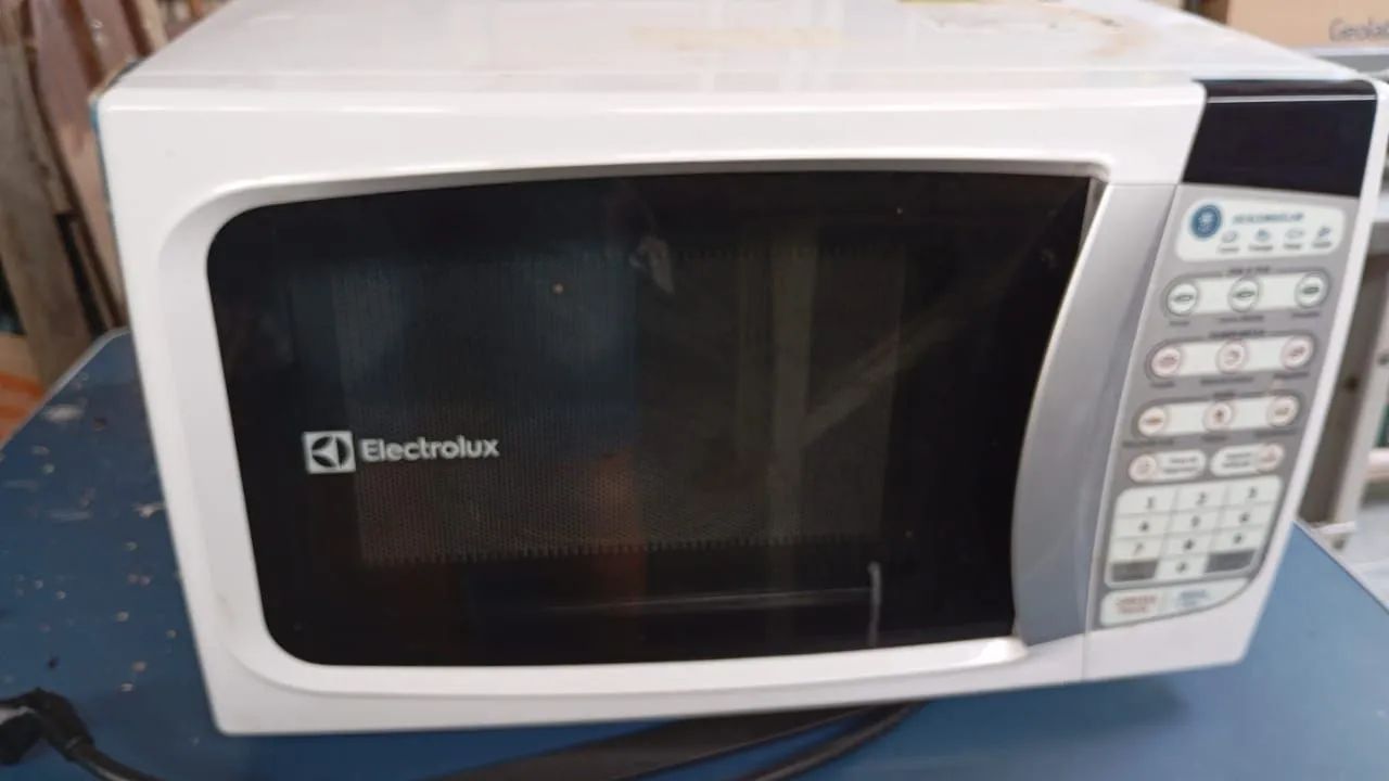 Microondas Eletrolux 12 litros 