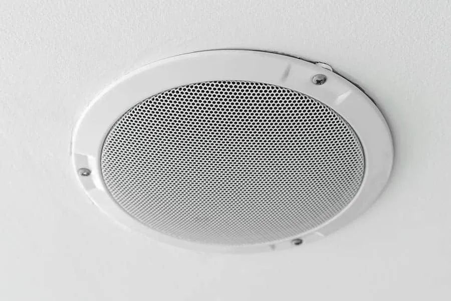 Instalador de som / de teto e parede.