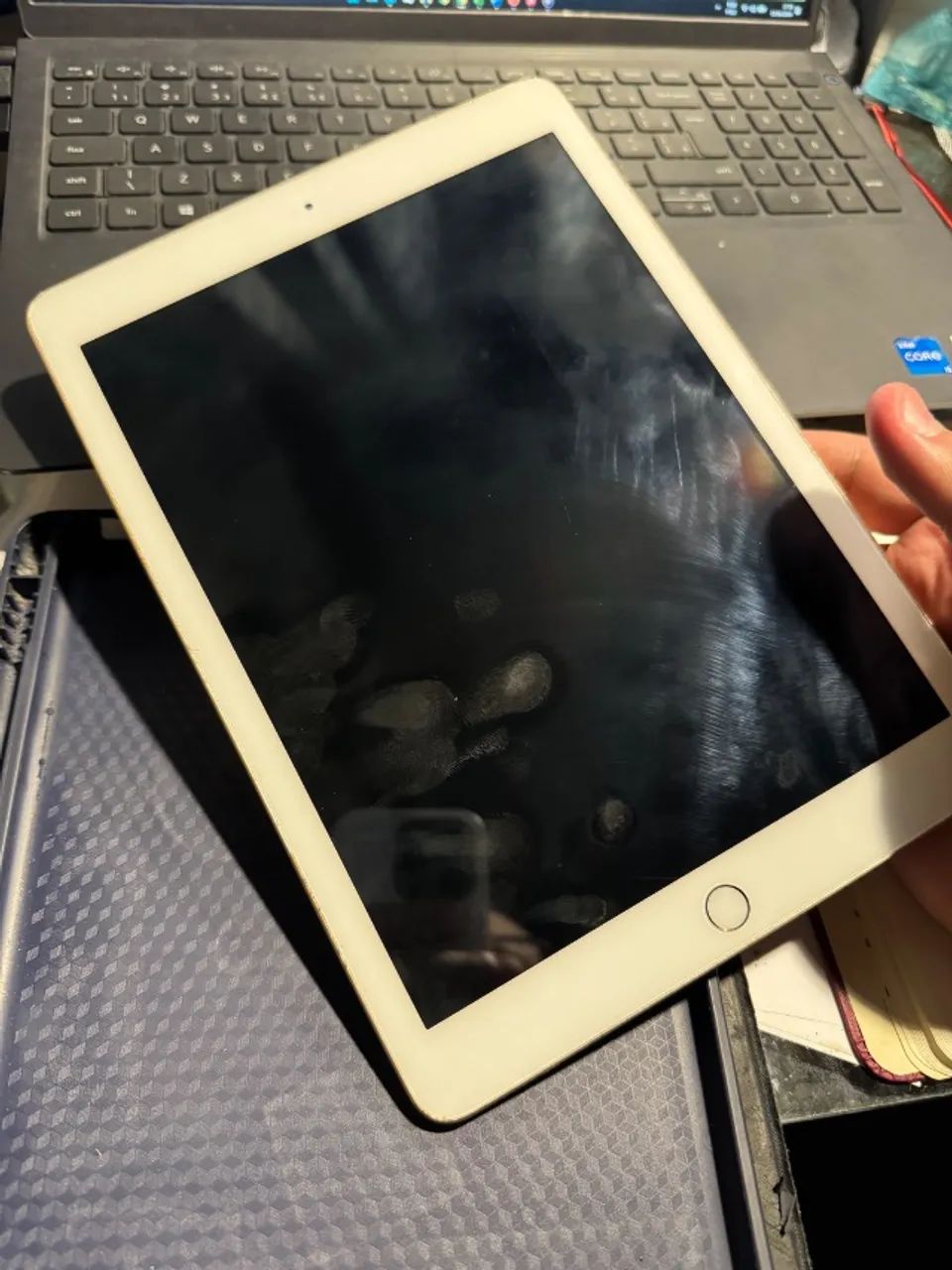 iPad 6° (6th Generation) Wi-Fi 32GB Gold - Foto 3