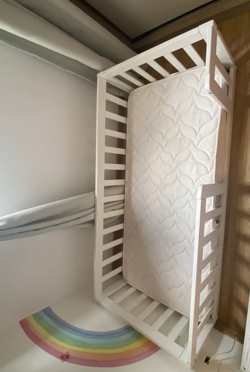 Mini cama montessoriana- madeira maciça + colchão  - Foto 2