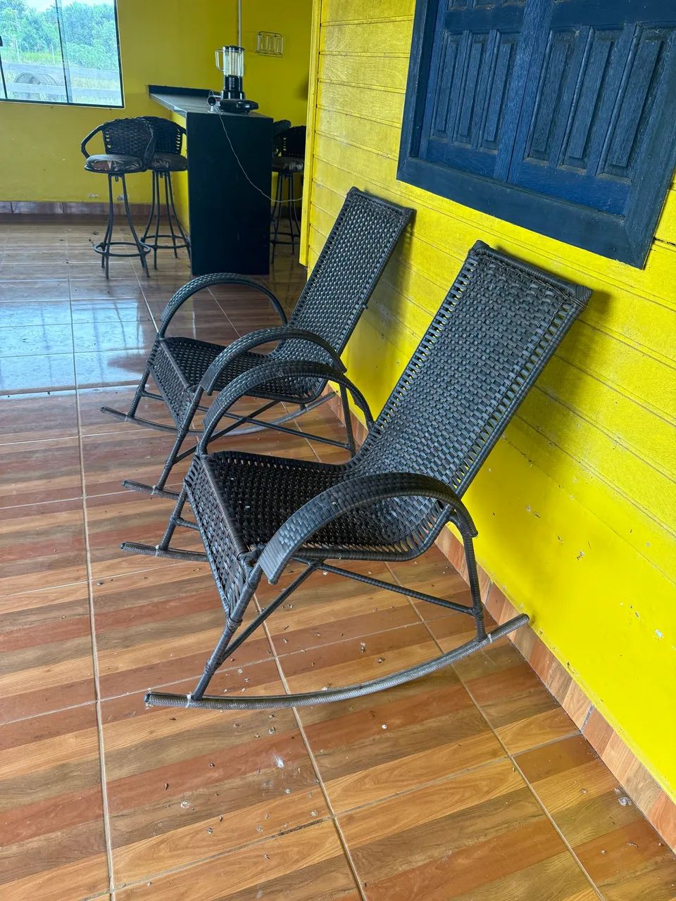 Vende-se lindas cadeiras de balanço 