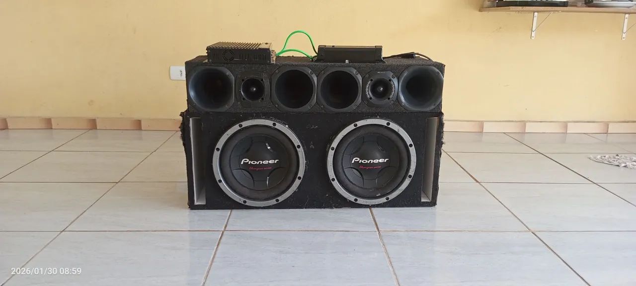 Som automotivo forte 