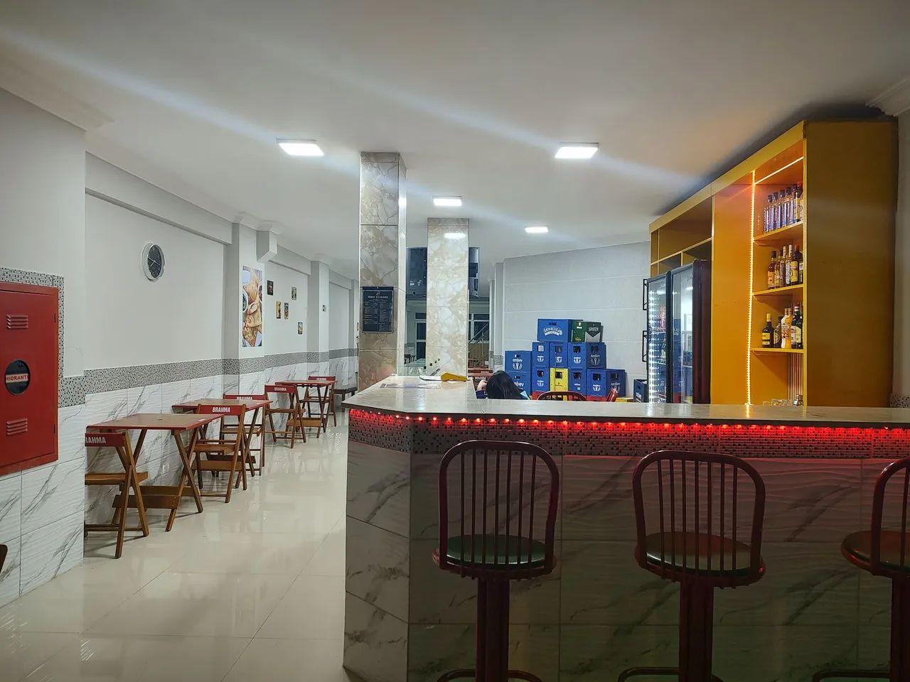 VENDO LANCHONETE/BAR SINUCA COM INSTALAÇÃO COMPLETA