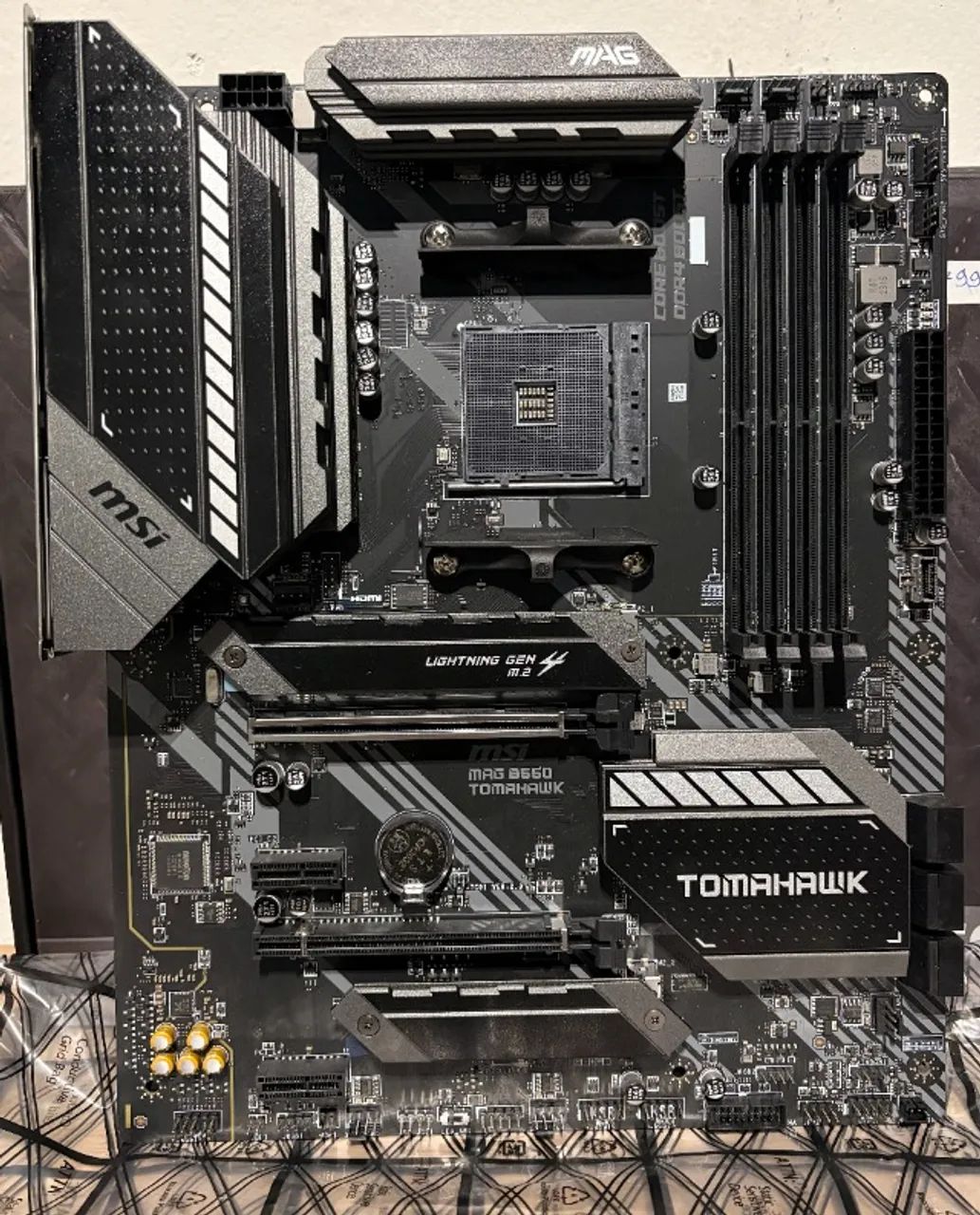Placa Mãe MSI MAG B550 TOMAHAWK
